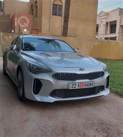 كيا ستينغر